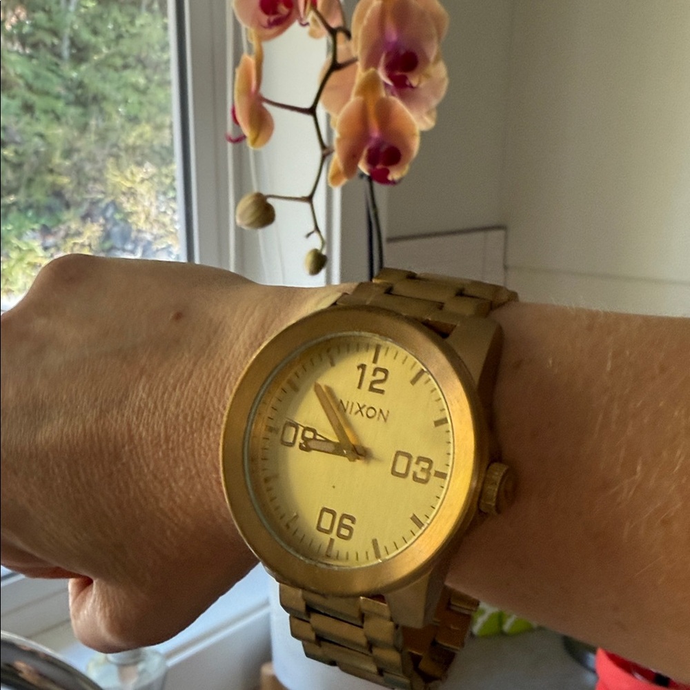 Nixon Gold-Tone Men's Watch - Picture 5 of 5